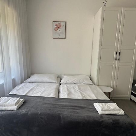 Apartamento Rezidence Kbely - Free Parking Praga Exterior foto
