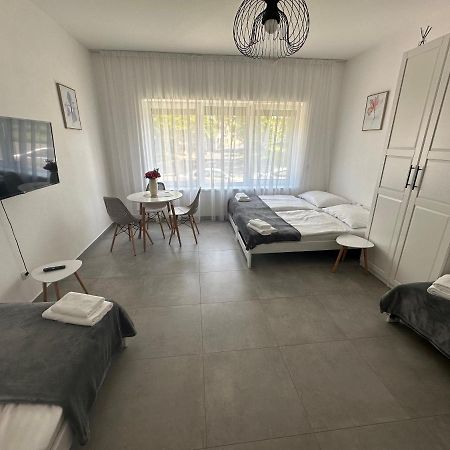 Apartamento Rezidence Kbely - Free Parking Praga Exterior foto