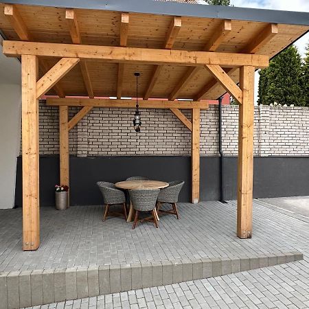 Apartamento Rezidence Kbely - Free Parking Praga Exterior foto
