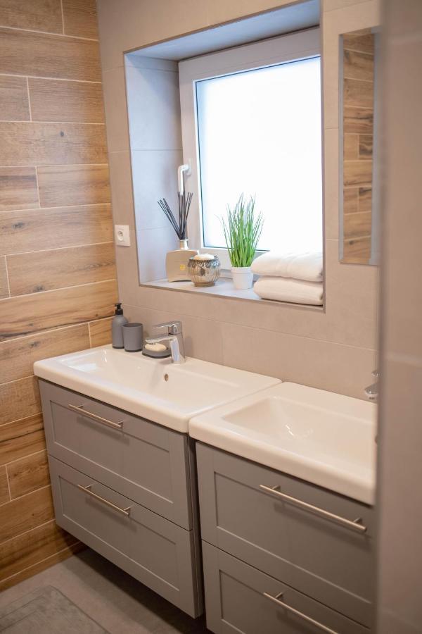 Apartamento Rezidence Kbely - Free Parking Praga Exterior foto