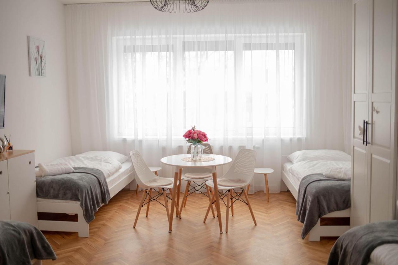 Apartamento Rezidence Kbely - Free Parking Praga Exterior foto