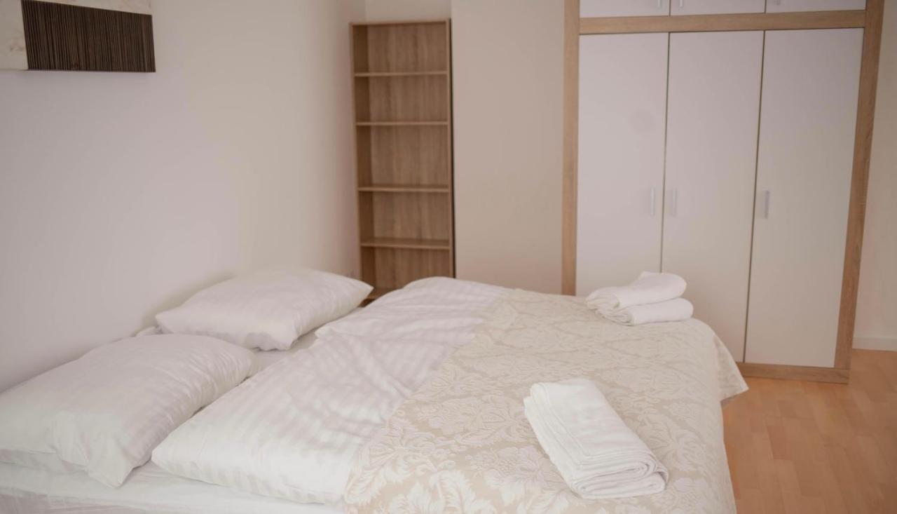 Apartamento Rezidence Kbely - Free Parking Praga Exterior foto
