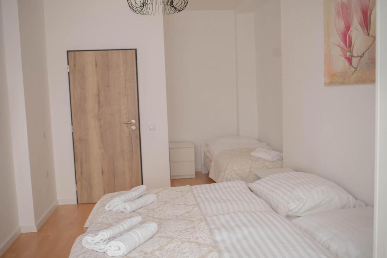 Apartamento Rezidence Kbely - Free Parking Praga Exterior foto