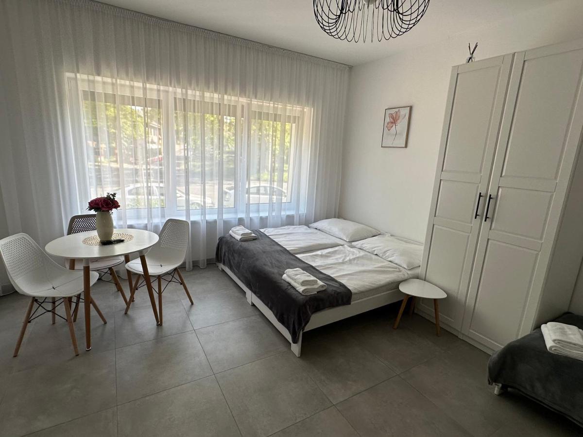 Apartamento Rezidence Kbely - Free Parking Praga Exterior foto