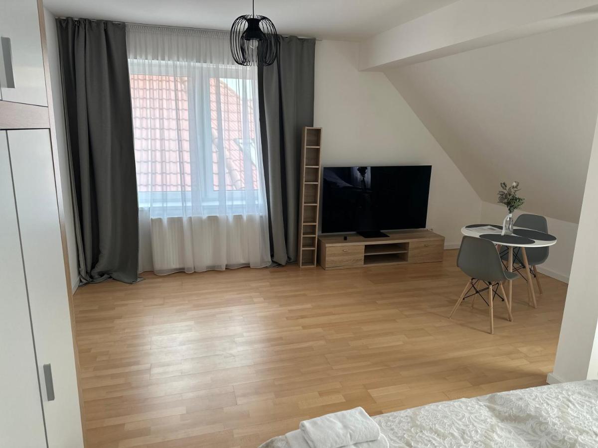 Apartamento Rezidence Kbely - Free Parking Praga Exterior foto
