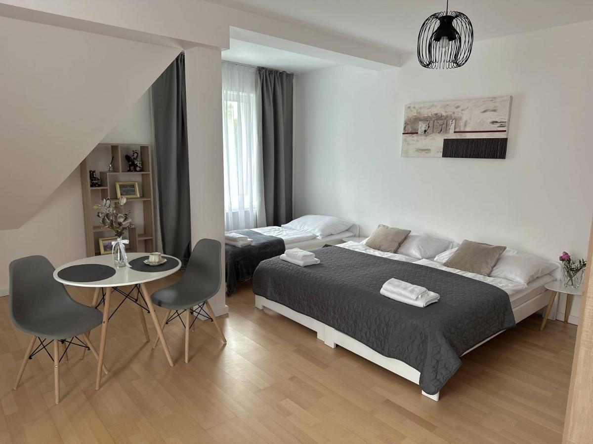 Apartamento Rezidence Kbely - Free Parking Praga Exterior foto